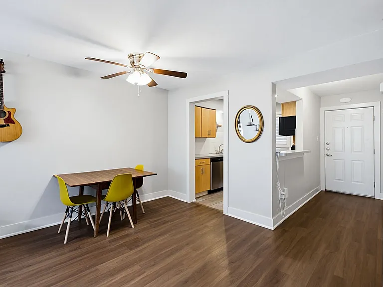 3815 Guadalupe St #208 — Photo 8