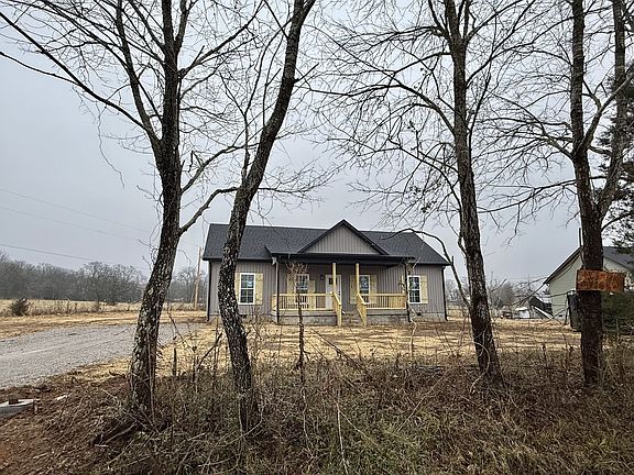 2nd image of 3180 Jett Rd