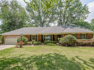 6811 W 98th Ter, Overland Park, KS 66212