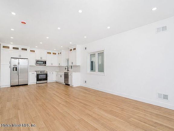 5th image of 911 Rathbun Ave