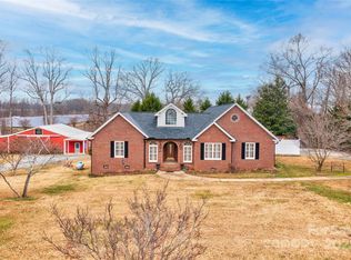 118 Old Belwood Rd, Belwood, NC 28090