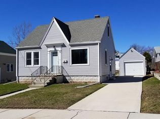 1106 Manitou St, Manitowoc, WI 54220