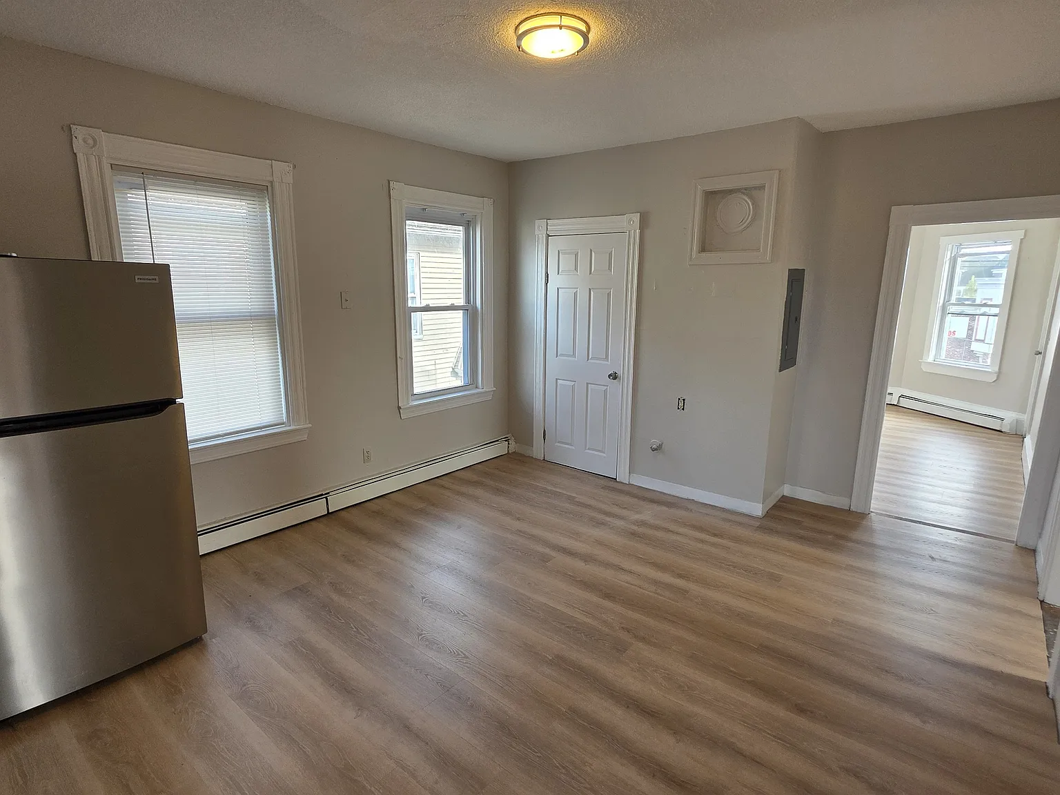 189 Colfax St — Photo 3
