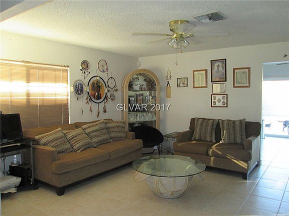 2nd image of 6604 Crockett Cir