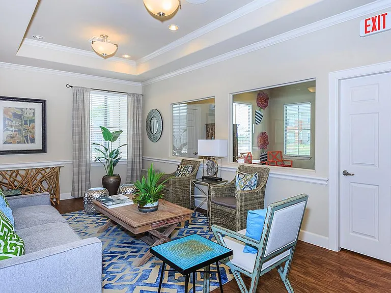 320 S Stewart Blvd — Photo 13