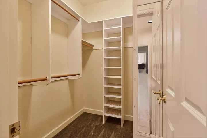 1645 SE Oak Shore Ln #1 — Photo 31