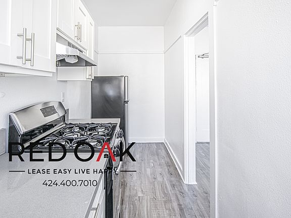 5th image of 719 N Heliotrope Dr APT 304