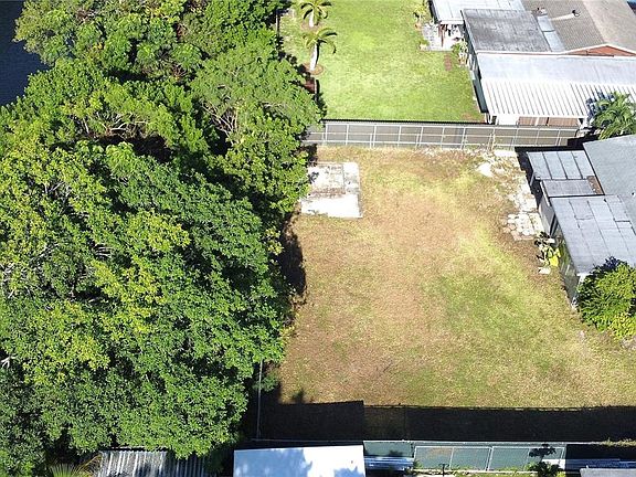3rd image of 11935 SW 37th St