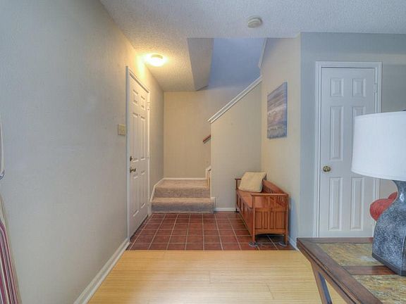 4th image of 2814 Norfolk Dr