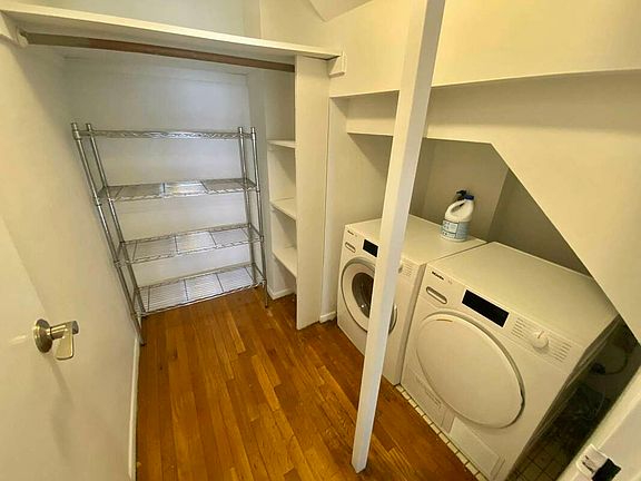 5th image of 250 E 31st St APT 9D