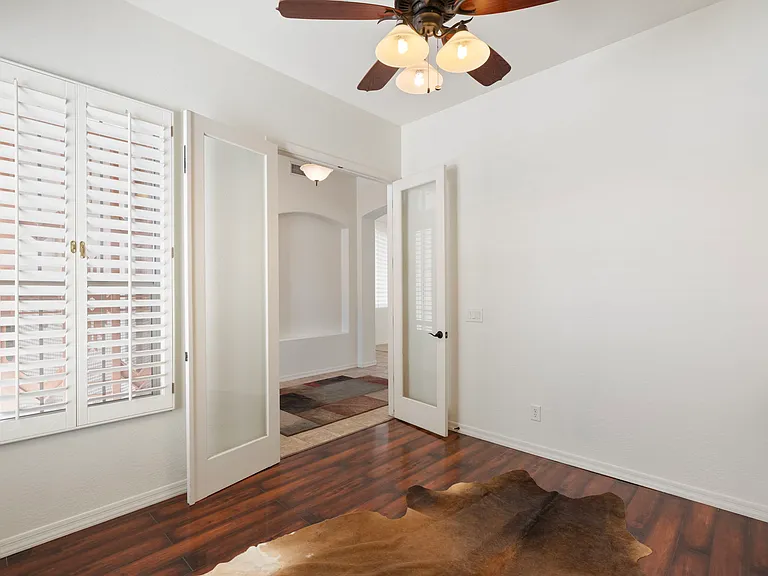 8614 W Morten Ave — Photo 18