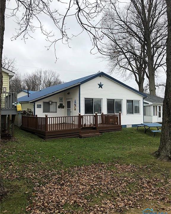 1st image of 170 Lakeshore Dr