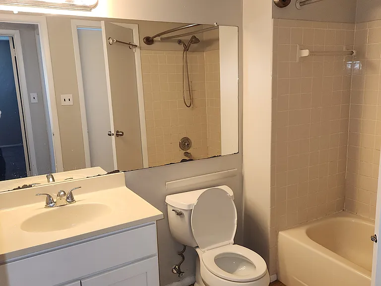 392A Delancey Pl #A — Photo 11