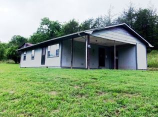 447 Mountain Gap Rd, Thorn Hill, TN 37881