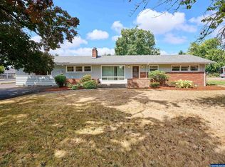 2523 N Boones Ferry Rd, Woodburn, OR 97071