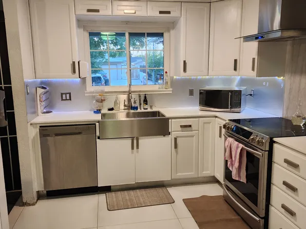 5962 E Pontiac Way, Fresno, CA 93727