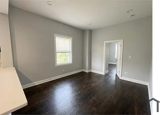 3 bed, $2,000 — Photo 4
