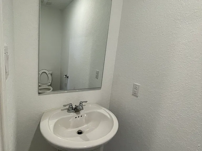 4528 Azure Pl — Photo 8