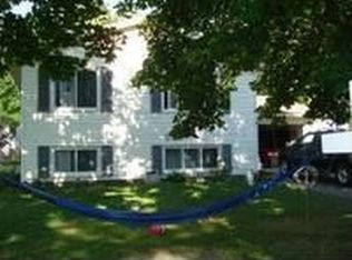 708 3rd St NW, Waseca, MN 56093