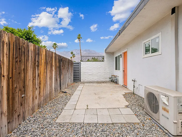 520 S. Desert View Drive — Photo 26