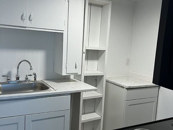 3rd image of 5446 Gov Barbour St Unit 2