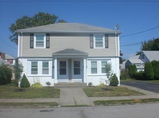 12 Maplewood Dr, Pawtucket, RI 02861