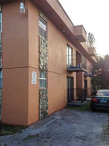 1st image of 937 NE 5th Ave