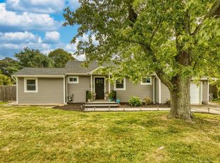 1465 Manatuck Blvd, Bay Shore, NY 11706