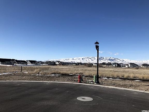 3rd image of 301 E 220 S