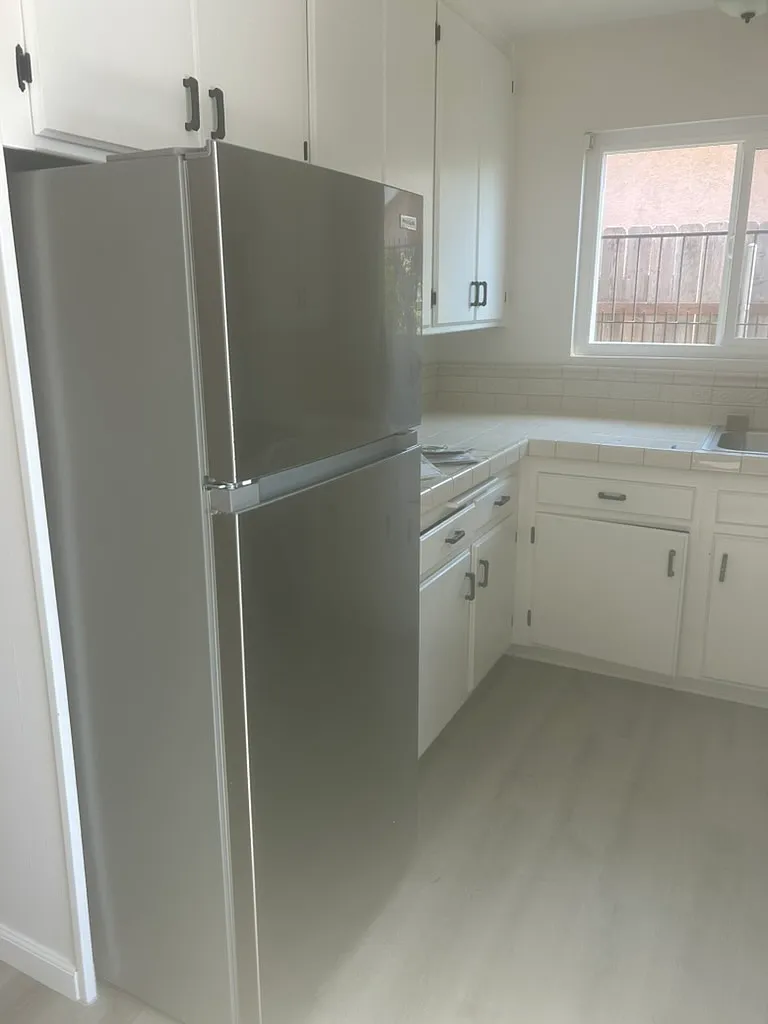 2 bed, 650 sqft, $1,995 — Photo 4