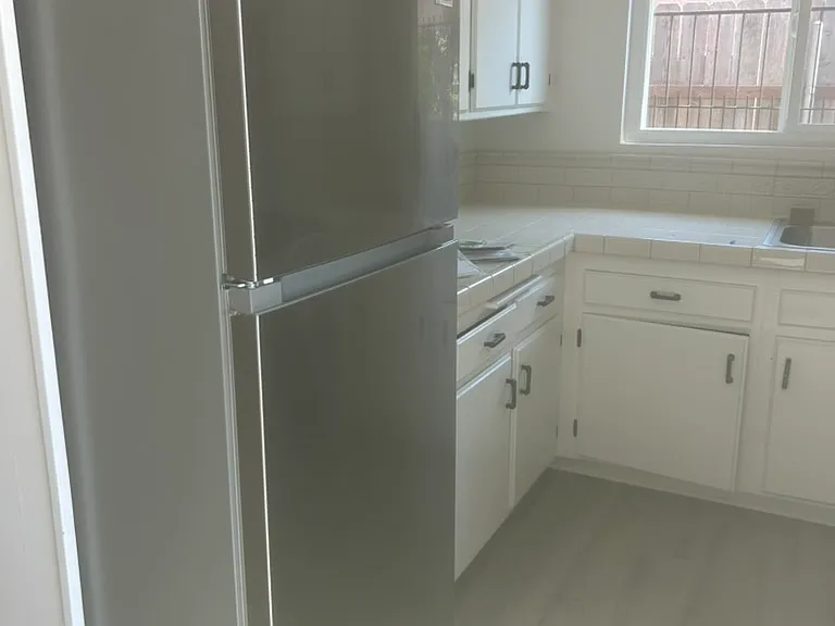 4361 Winona Ave #1 — Photo 4