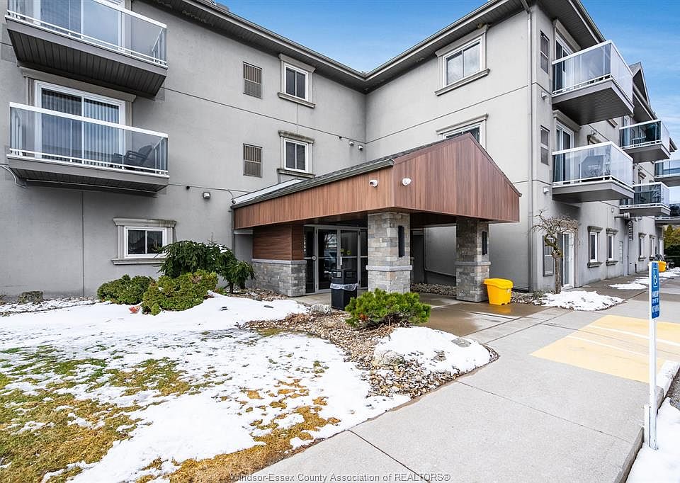 1st image of 44 Robson Rd #303