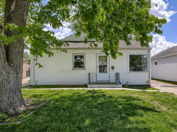 3023 6th Ave, Council Bluffs, IA 51501