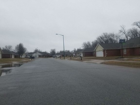 4th image of 1503 N America