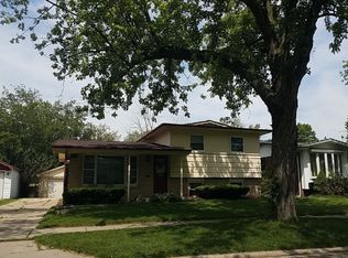 308 N Gay Ct, Glenwood, IL 60425