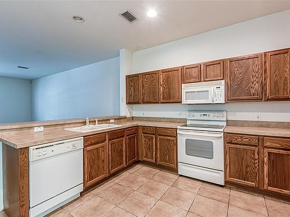 5th image of 12725 Sunland Ct