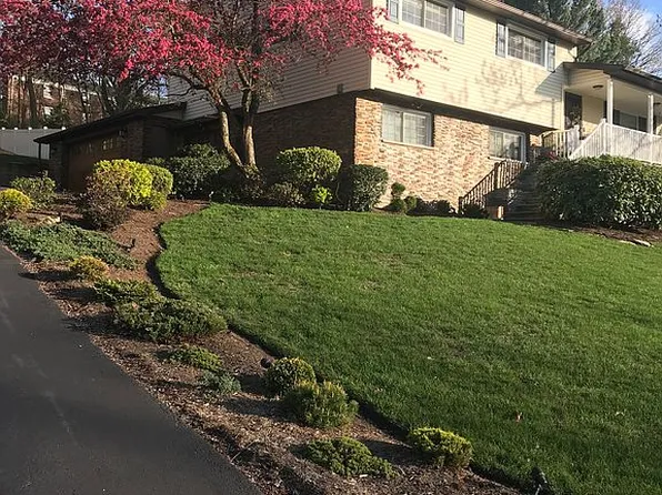 22 Pen Y Bryn Dr, Scranton, PA 18505