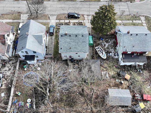 3rd image of 3209 Jeannette Ave