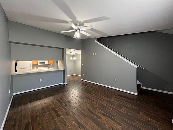 3rd image of 2738 W Tharpe St APT 1205
