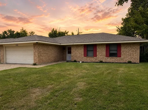 208 Gladstone St, Corsicana, TX 75110