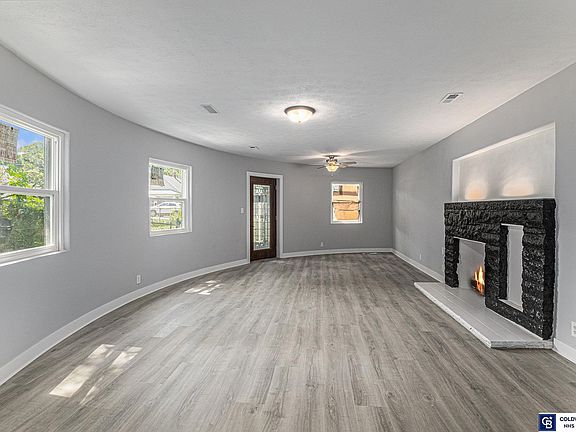 4th image of 3939 N 41st St