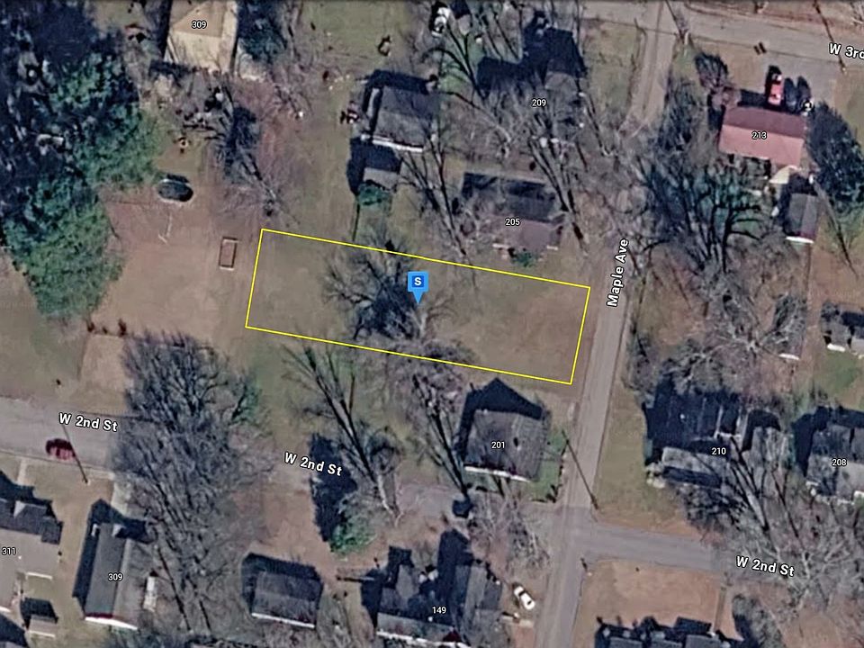1st image of 203 Maple Ave