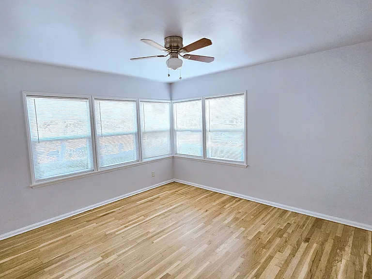 827 W Huntington Dr #A — Photo 14