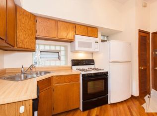 1038 N Honore St #1F, Chicago, IL 60622