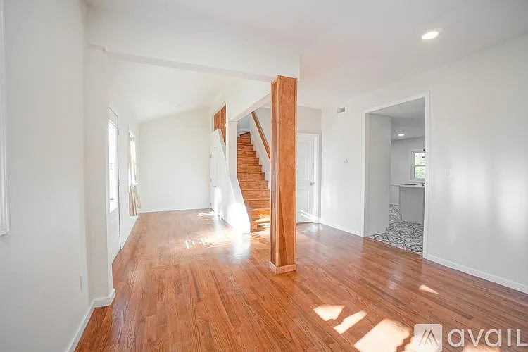 226 S Main St — Photo 7