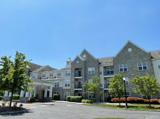 100 Middlesex Blvd APT 220, Plainsboro, NJ