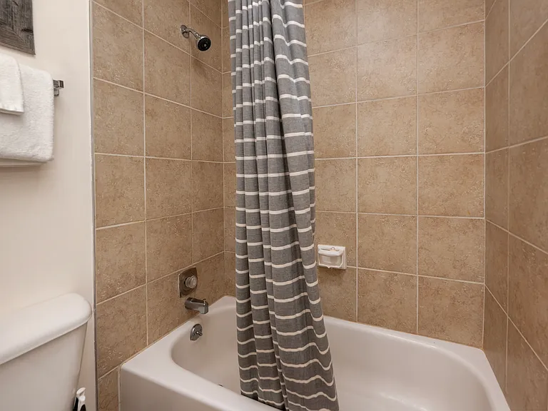 203 Village Dr #11-32 — Photo 16