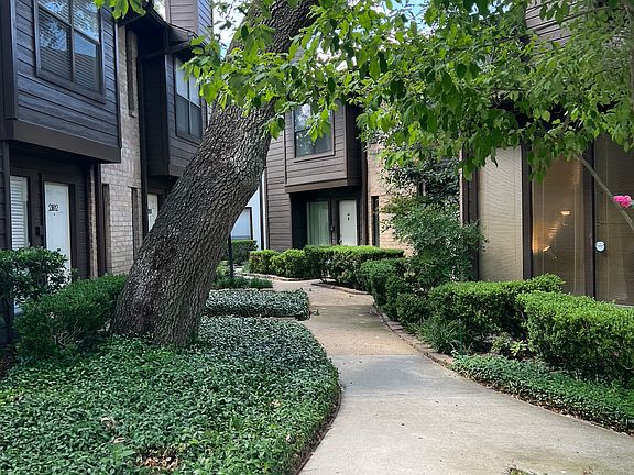 5th image of 8020 Braesmain Dr APT 1601