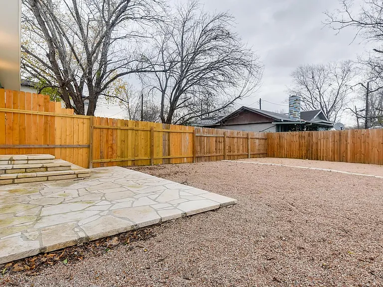 6810 Cruz St #2 — Photo 16