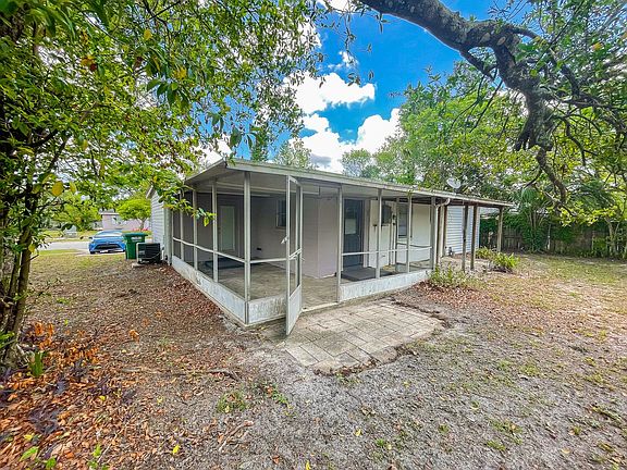 4th image of 1515 Daroca Dr